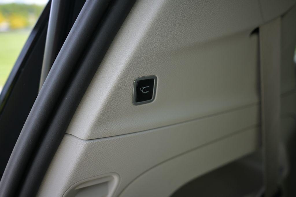Chrysler Pacifica Touring L FWD 2023