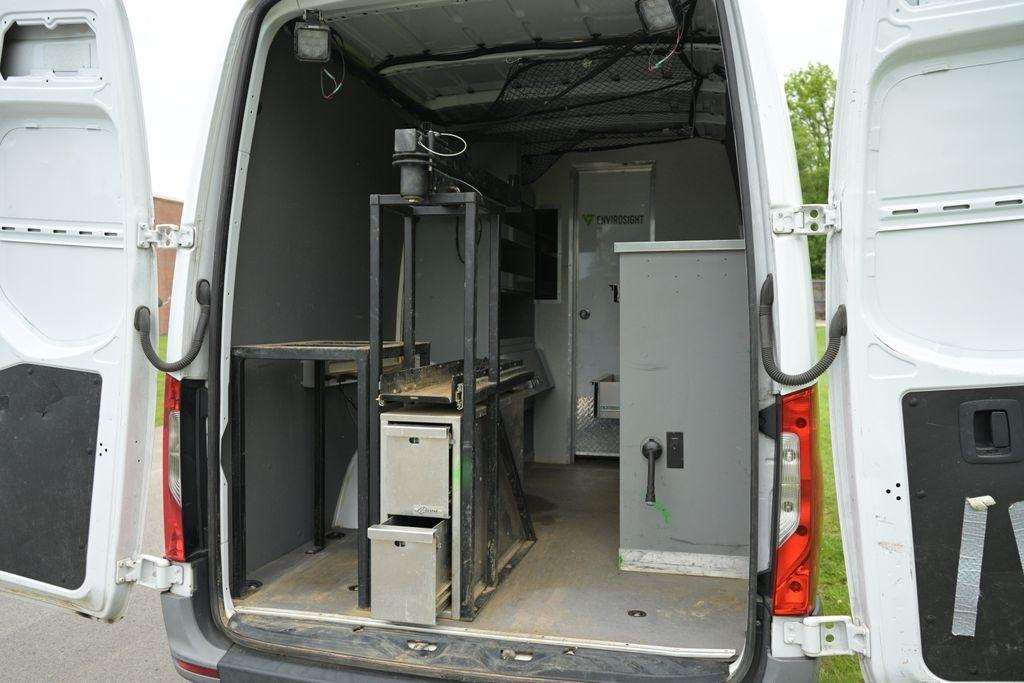 Mercedes-Benz Sprinter Cargo Van 2500 High Roof V6 170" RWD 2021
