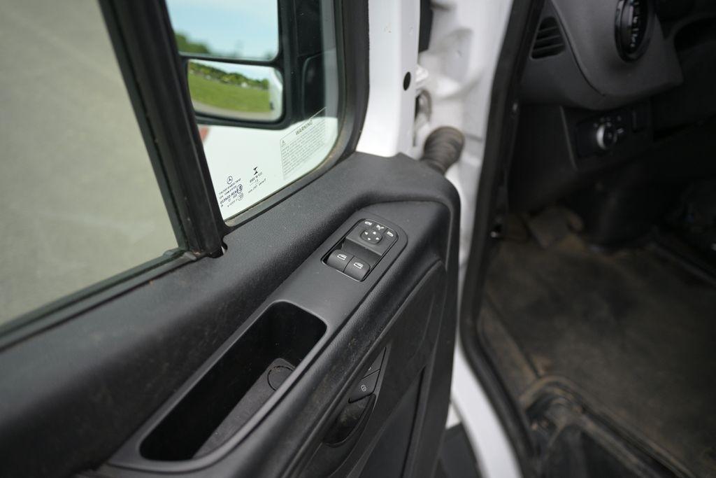 Mercedes-Benz Sprinter Cargo Van 2500 High Roof V6 170" RWD 2021