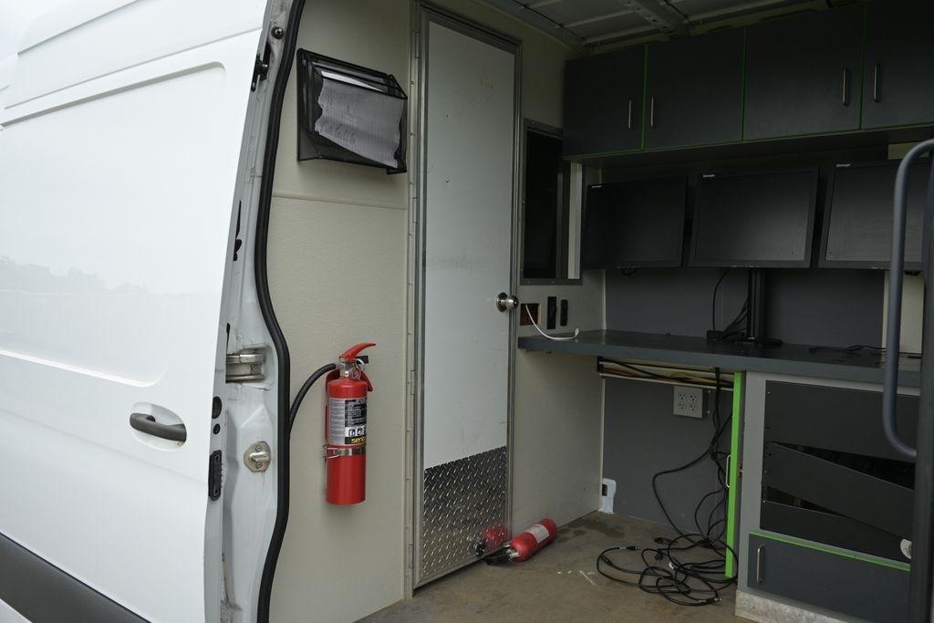 Mercedes-Benz Sprinter Cargo Van 2500 High Roof V6 170" RWD 2021