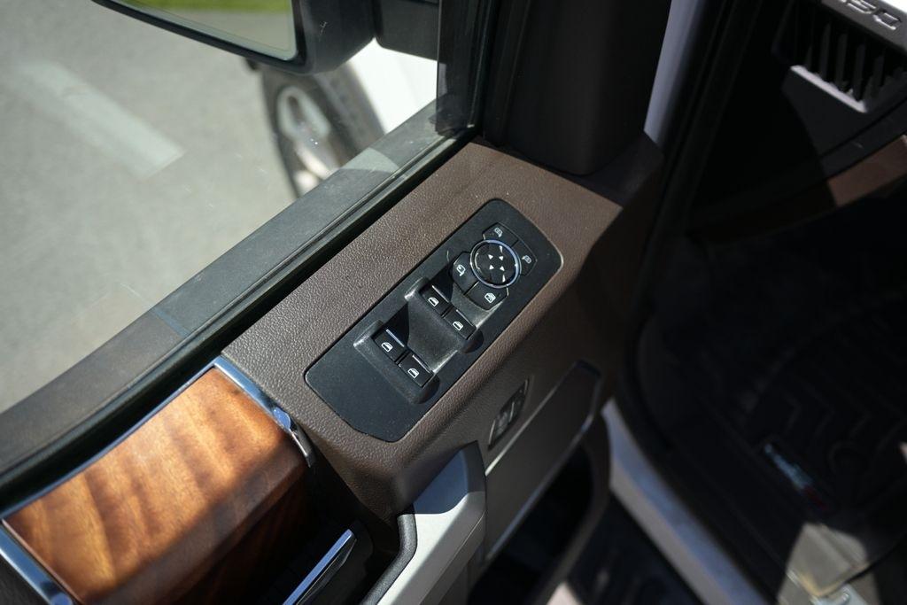 Ford F-150 King Ranch 4WD SuperCrew 5.5' Box 2017