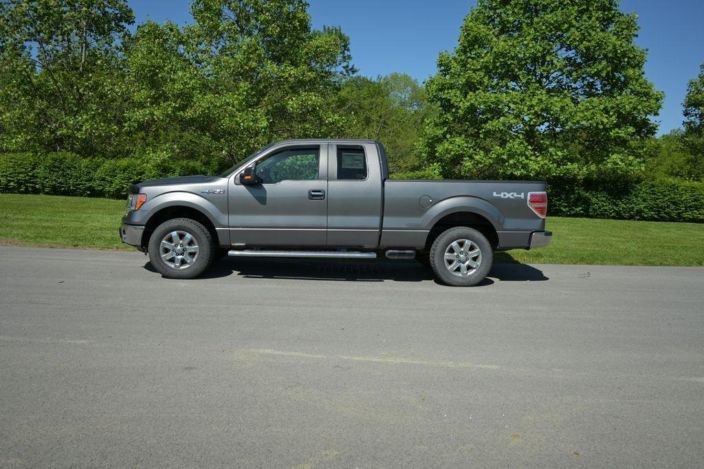 Ford F-150 4WD SuperCab 145" Lariat 2013