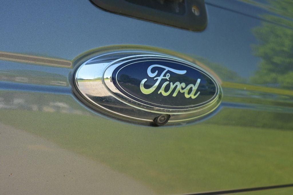 Ford F-150 4WD SuperCab 145" Lariat 2013