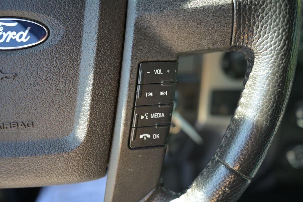 Ford F-150 4WD SuperCab 145" Lariat 2013