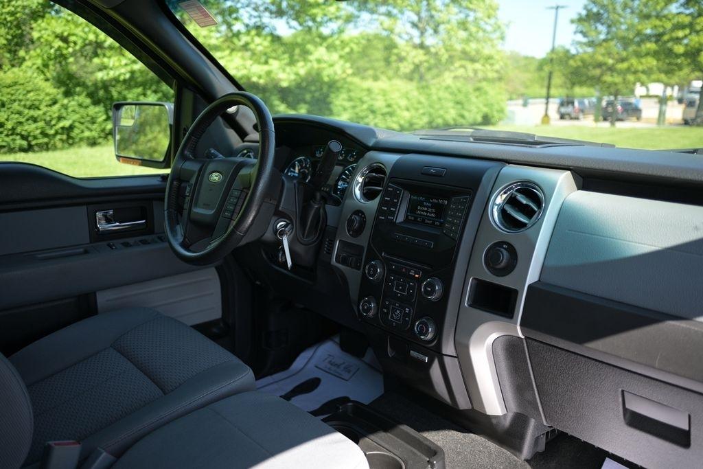Ford F-150 4WD SuperCab 145" Lariat 2013
