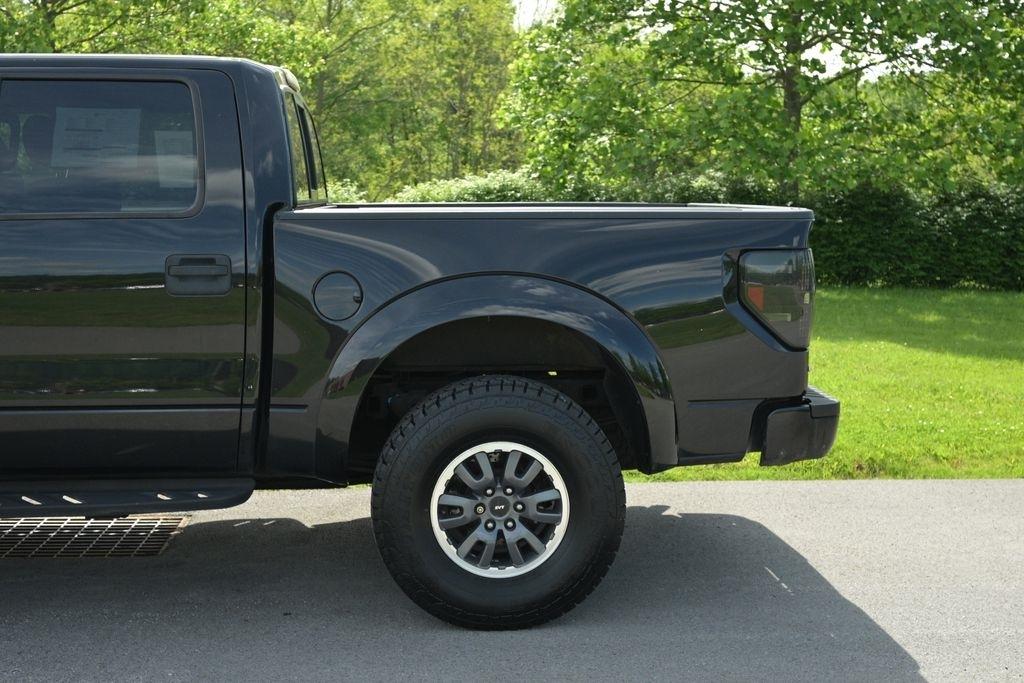 Ford F-150 4WD SuperCrew 145" SVT Raptor 2011