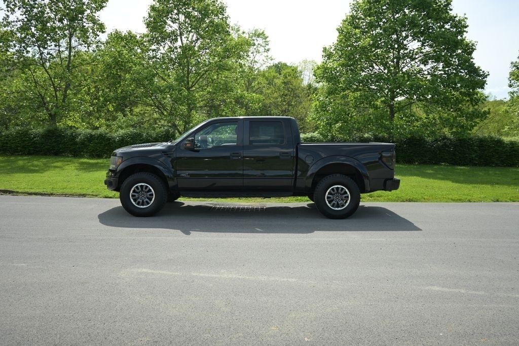 Ford F-150 4WD SuperCrew 145" SVT Raptor 2011