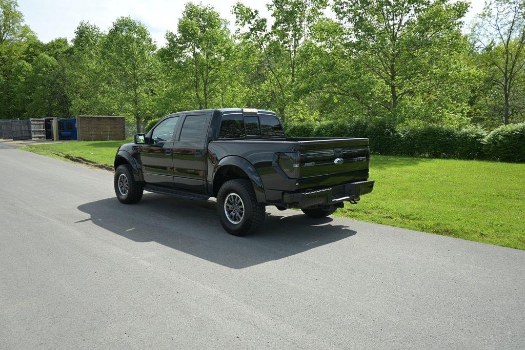 Ford F-150 4WD SuperCrew 145" SVT Raptor 2011
