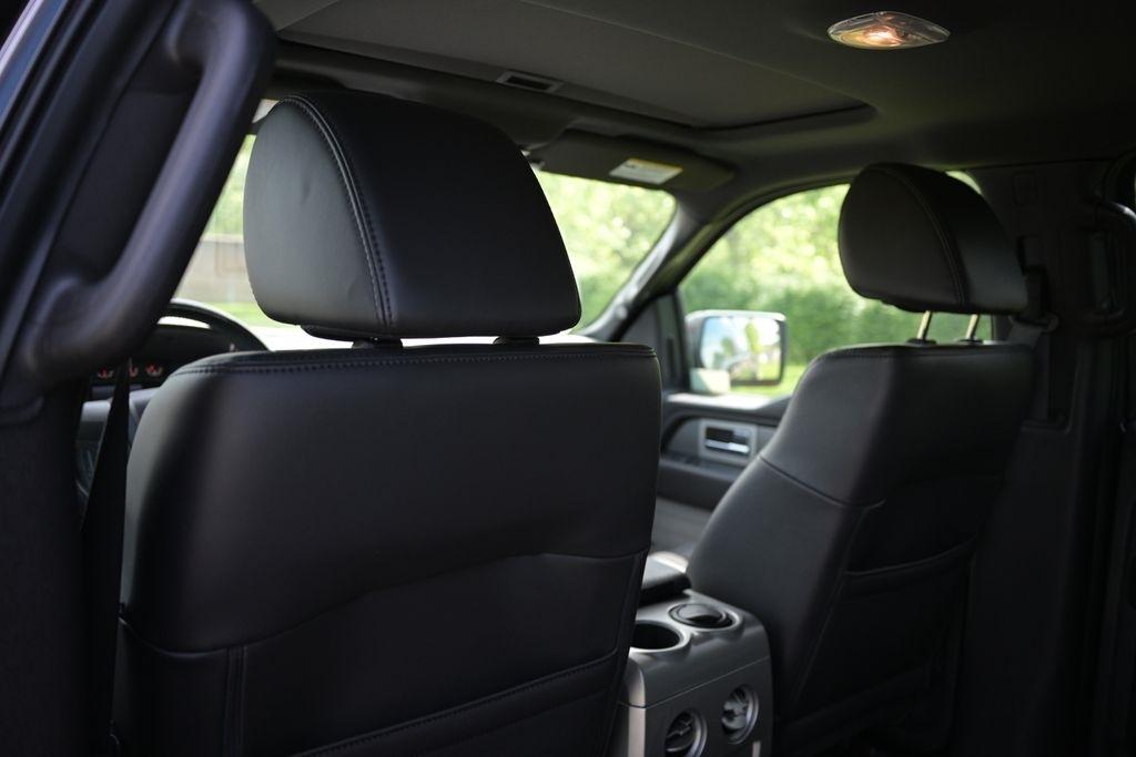 Ford F-150 4WD SuperCrew 145" SVT Raptor 2011