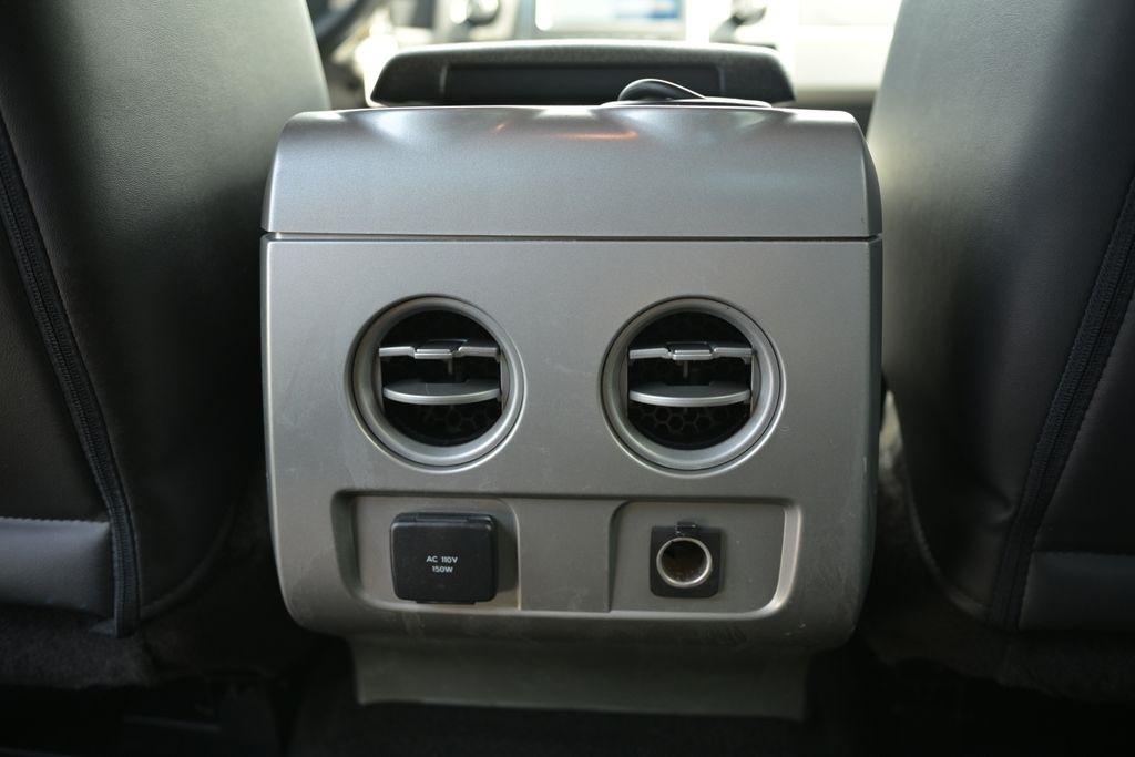 Ford F-150 4WD SuperCrew 145" SVT Raptor 2011