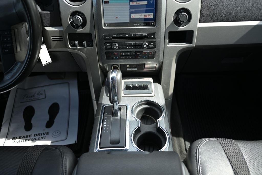 Ford F-150 4WD SuperCrew 145" SVT Raptor 2011