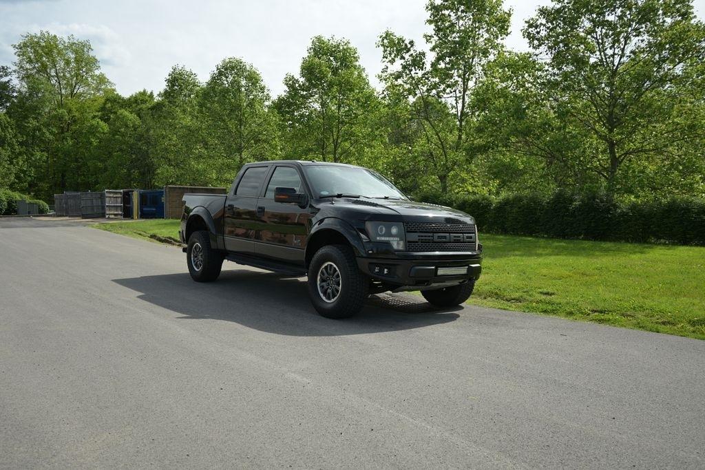 Ford F-150 4WD SuperCrew 145" SVT Raptor 2011