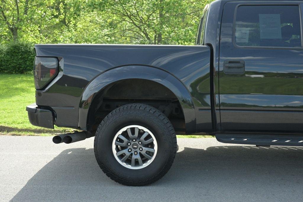 Ford F-150 4WD SuperCrew 145" SVT Raptor 2011