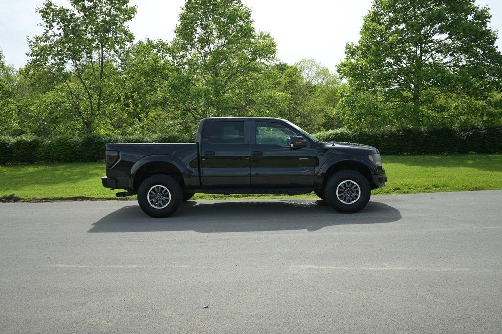 Ford F-150 4WD SuperCrew 145" SVT Raptor 2011