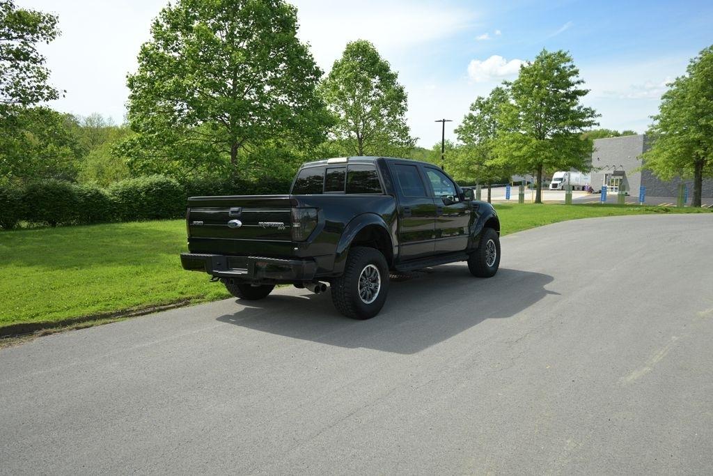 Ford F-150 4WD SuperCrew 145" SVT Raptor 2011