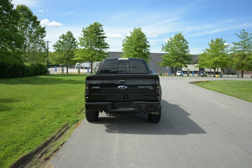 Ford F-150 4WD SuperCrew 145" SVT Raptor 2011