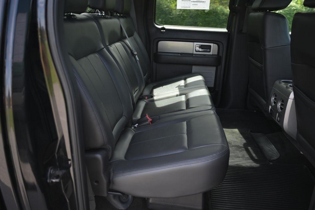 Ford F-150 4WD SuperCrew 145" SVT Raptor 2011