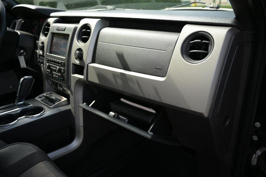 Ford F-150 4WD SuperCrew 145" SVT Raptor 2011