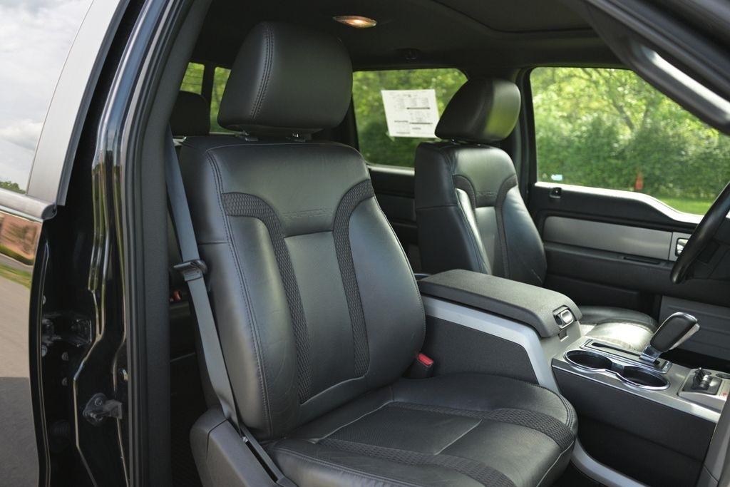 Ford F-150 4WD SuperCrew 145" SVT Raptor 2011