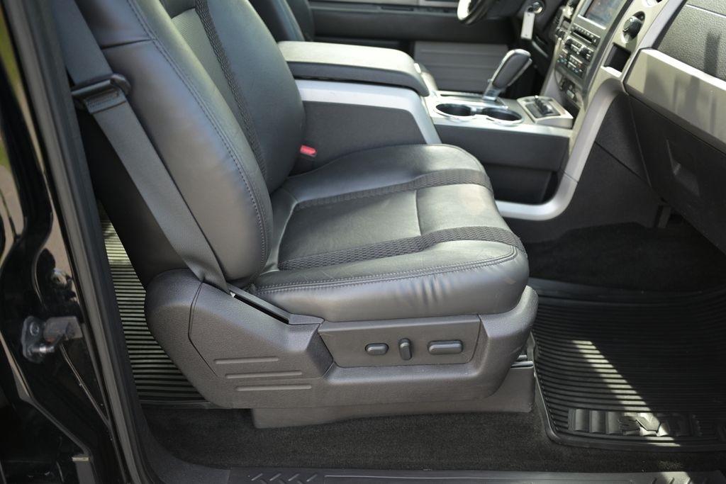 Ford F-150 4WD SuperCrew 145" SVT Raptor 2011