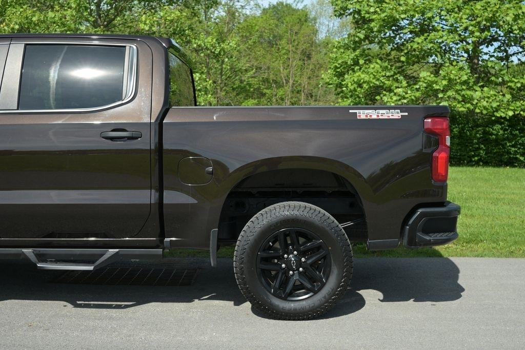 Chevrolet Silverado 1500 4WD Crew Cab 147" Custom Trail Boss 2019