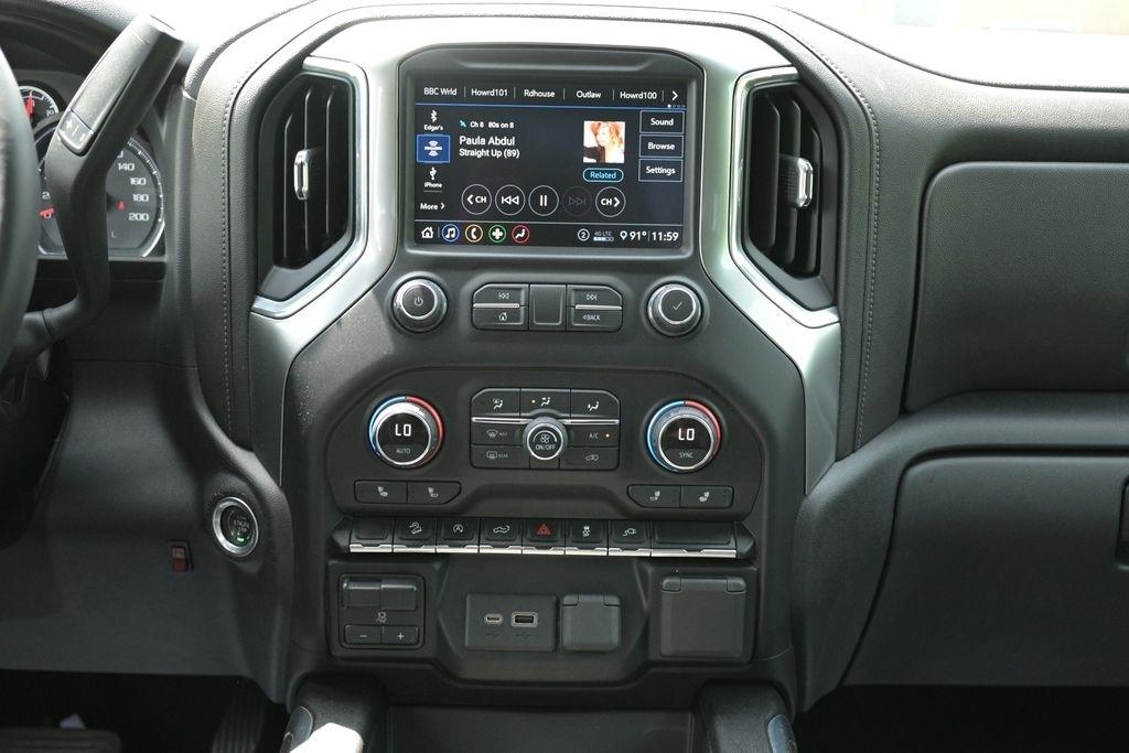Chevrolet Silverado 1500 4WD Crew Cab 157" RST 2020