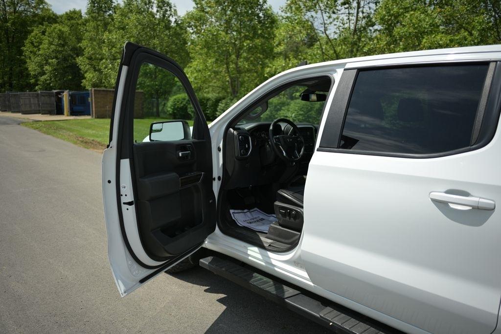Chevrolet Silverado 1500 4WD Crew Cab 157" RST 2020