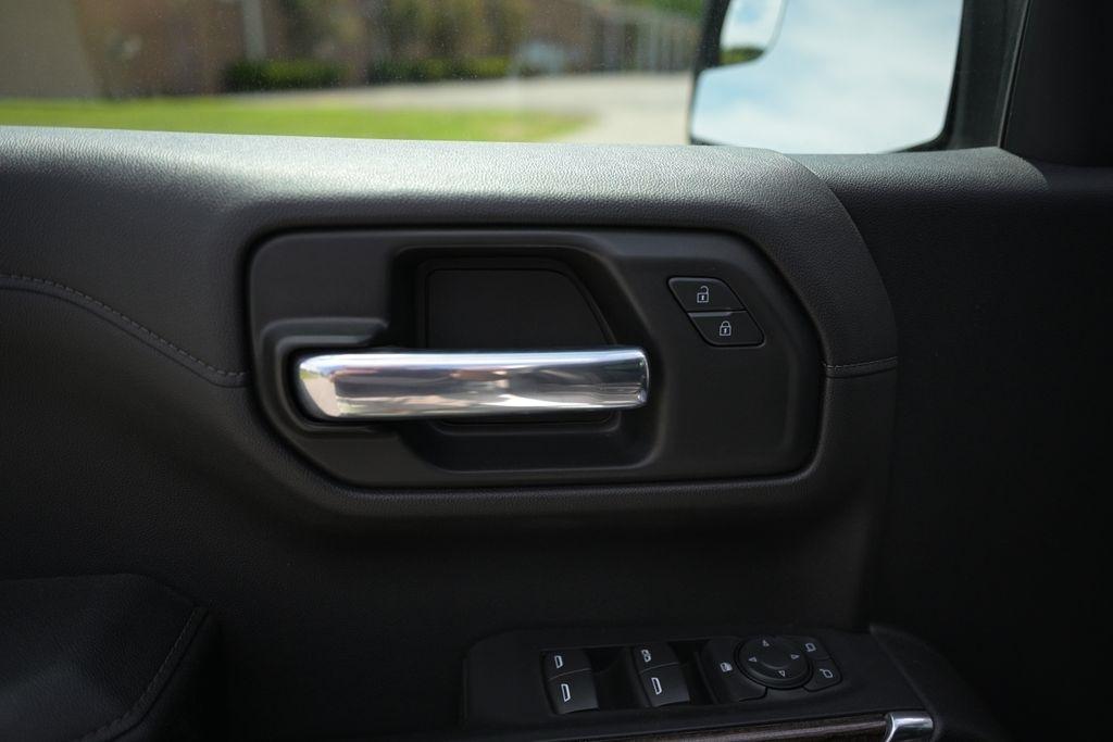 Chevrolet Silverado 1500 4WD Crew Cab 157" RST 2020