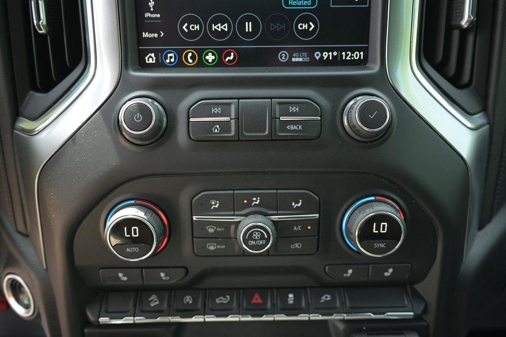 Chevrolet Silverado 1500 4WD Crew Cab 157" RST 2020