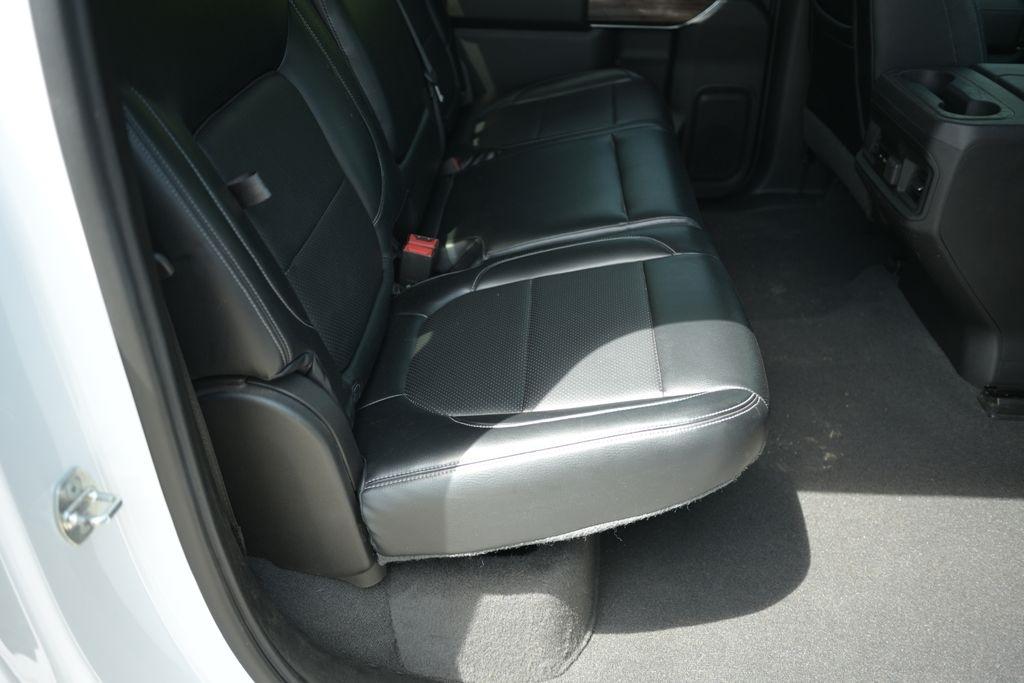 Chevrolet Silverado 1500 4WD Crew Cab 157" RST 2020