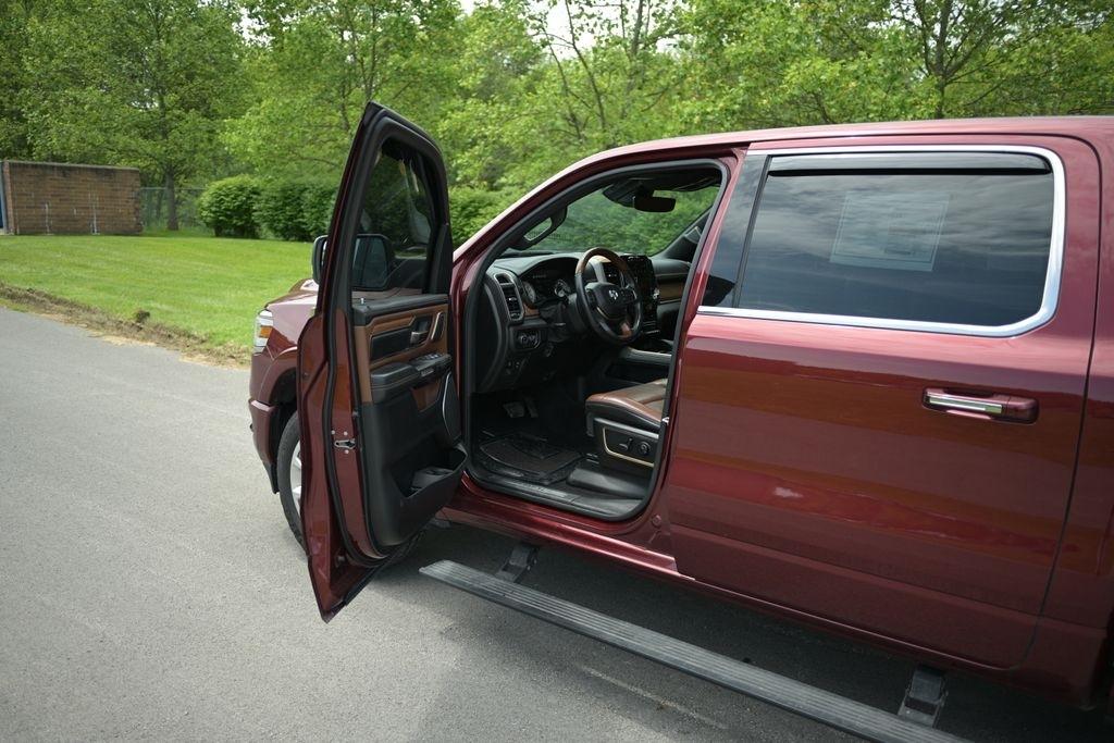 RAM 1500 Longhorn 4x4 Crew Cab 5'7" Box 2020