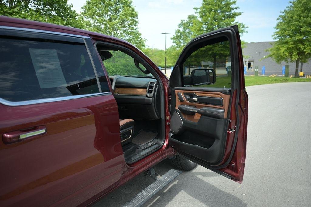 RAM 1500 Longhorn 4x4 Crew Cab 5'7" Box 2020