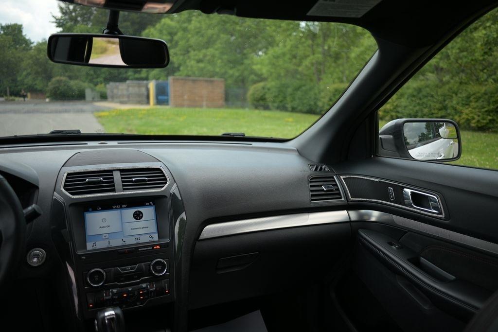 Ford Explorer XLT 4WD 2018