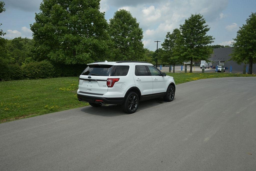 Ford Explorer XLT 4WD 2018