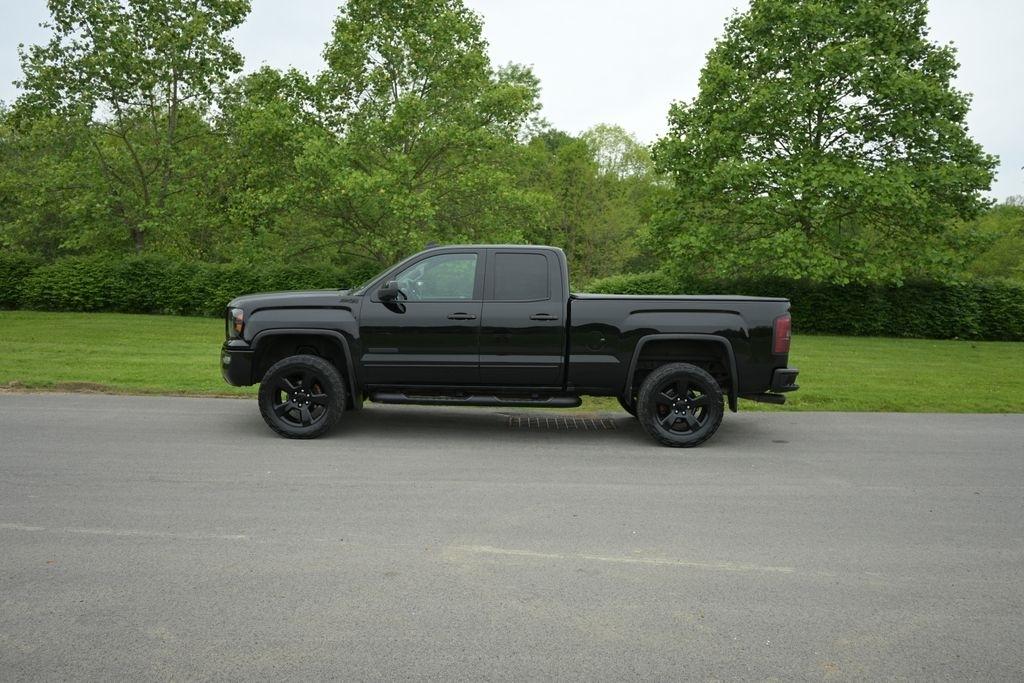 GMC Sierra 1500 4WD Double Cab 143.5" SLE 2017