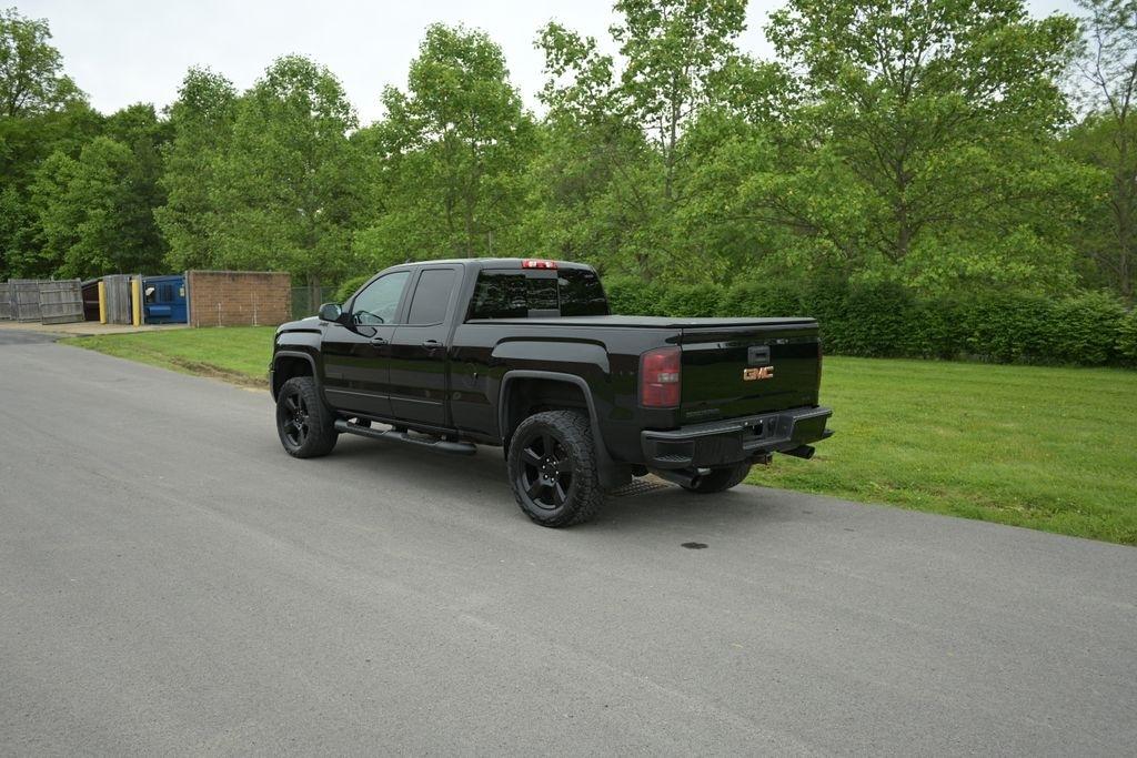 GMC Sierra 1500 4WD Double Cab 143.5" SLE 2017
