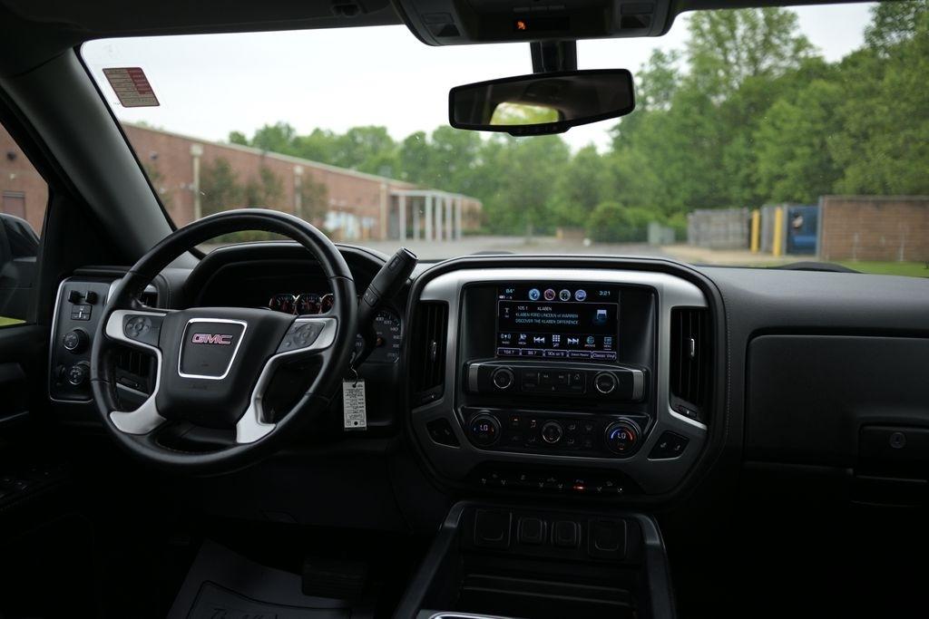 GMC Sierra 1500 4WD Double Cab 143.5" SLE 2017