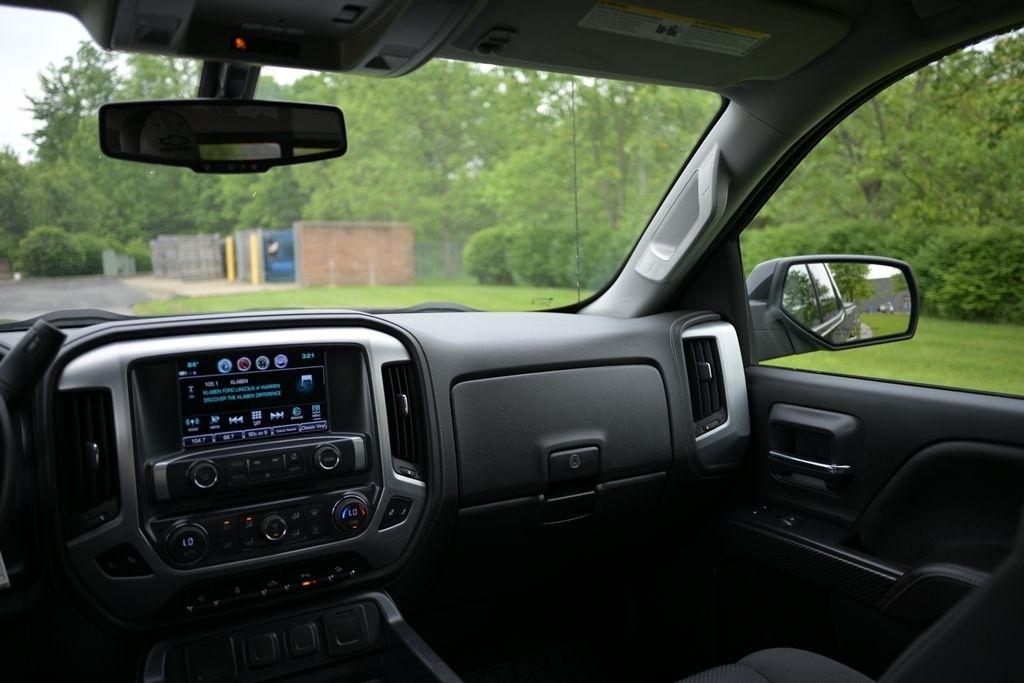 GMC Sierra 1500 4WD Double Cab 143.5" SLE 2017
