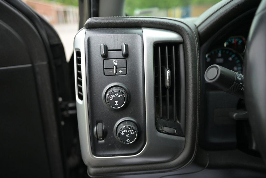 GMC Sierra 1500 4WD Double Cab 143.5" SLE 2017