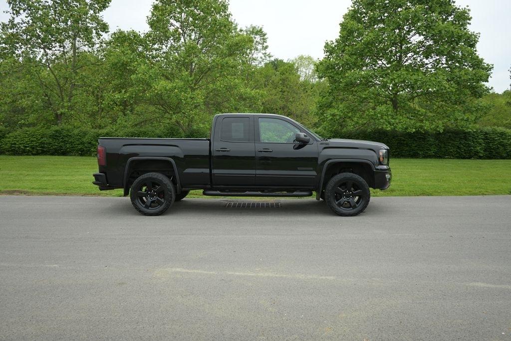 GMC Sierra 1500 4WD Double Cab 143.5" SLE 2017