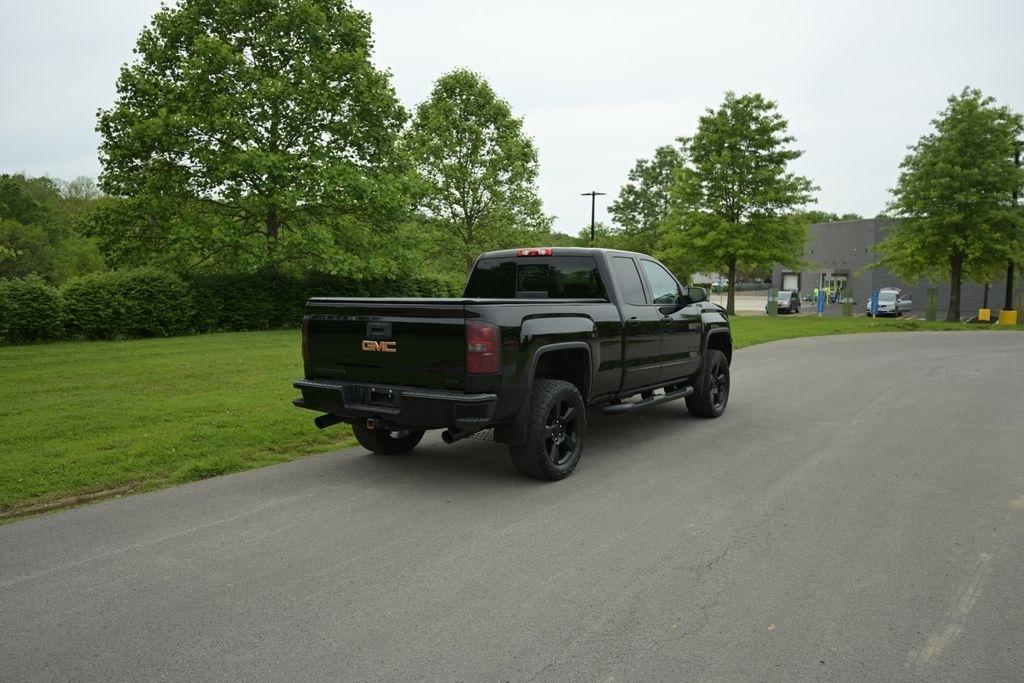 GMC Sierra 1500 4WD Double Cab 143.5" SLE 2017
