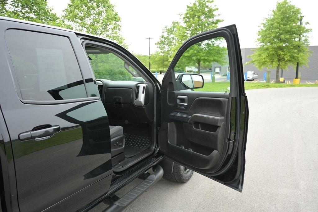 GMC Sierra 1500 4WD Double Cab 143.5" SLE 2017