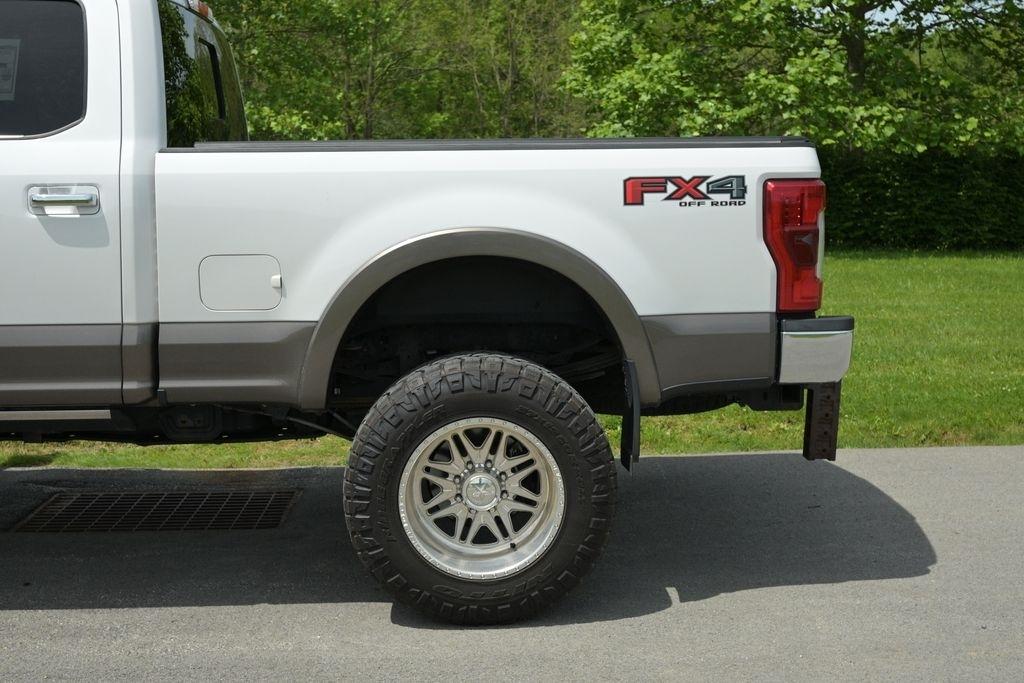 Ford Super Duty F-350 SRW King Ranch 4WD Crew Cab 8' Box 2018