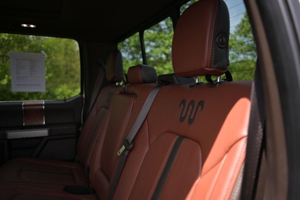 Ford Super Duty F-350 SRW King Ranch 4WD Crew Cab 8' Box 2018