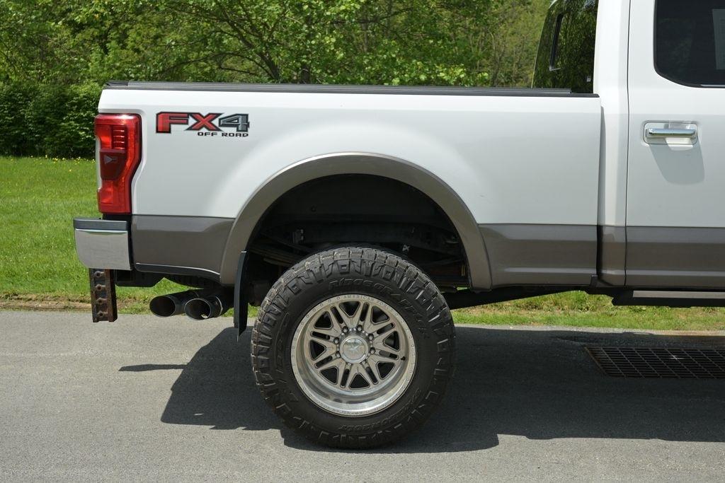 Ford Super Duty F-350 SRW King Ranch 4WD Crew Cab 8' Box 2018
