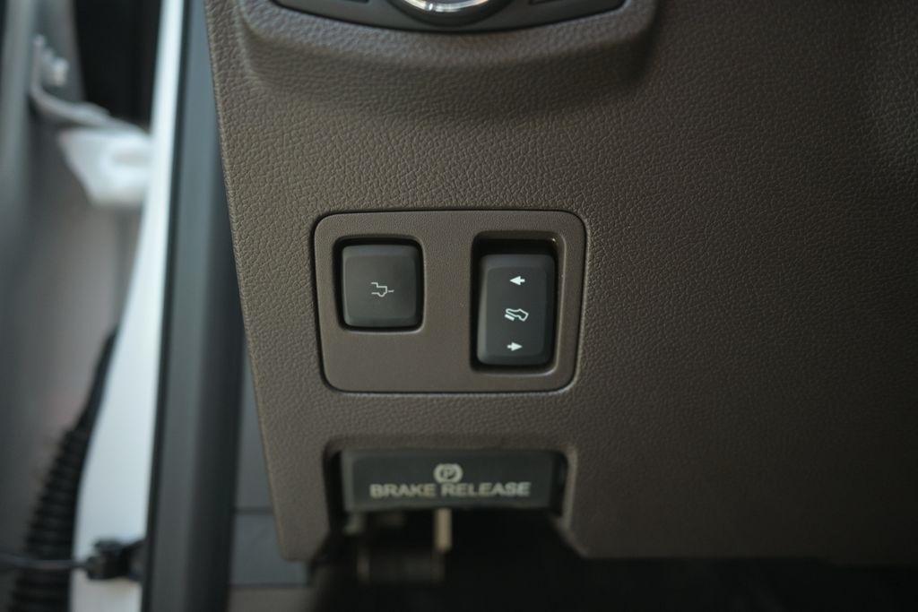 Ford Super Duty F-350 SRW King Ranch 4WD Crew Cab 8' Box 2018