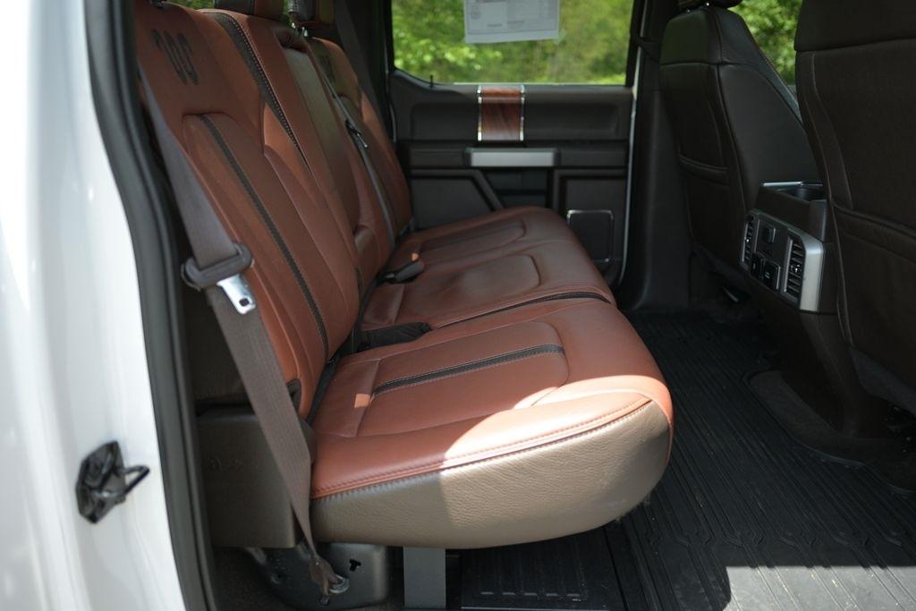 Ford Super Duty F-350 SRW King Ranch 4WD Crew Cab 8' Box 2018