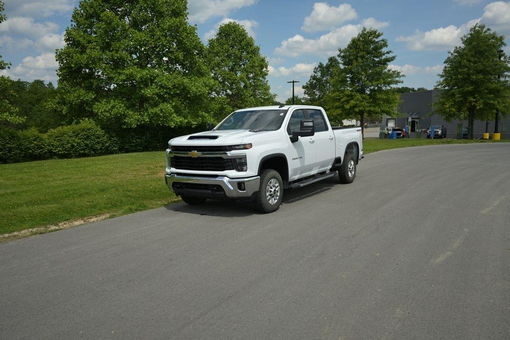 Chevrolet Silverado 2500HD 4WD Crew Cab 159" LT 2025