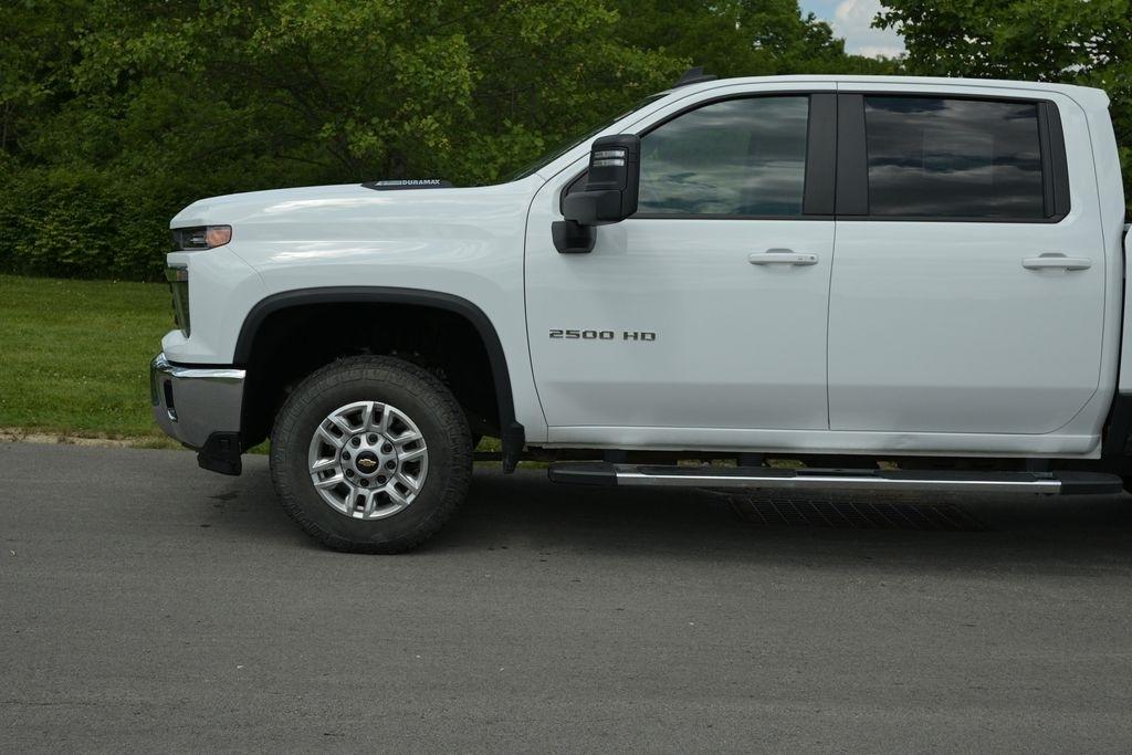 Chevrolet Silverado 2500HD 4WD Crew Cab 159" LT 2025