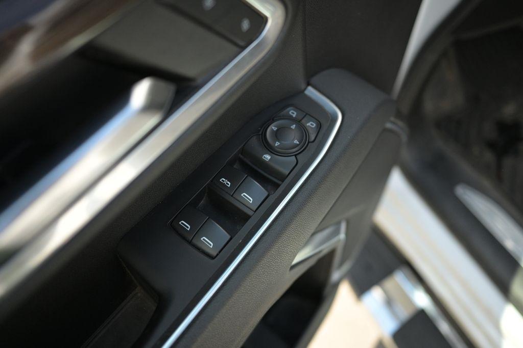 Chevrolet Silverado 2500HD 4WD Crew Cab 159" LT 2025